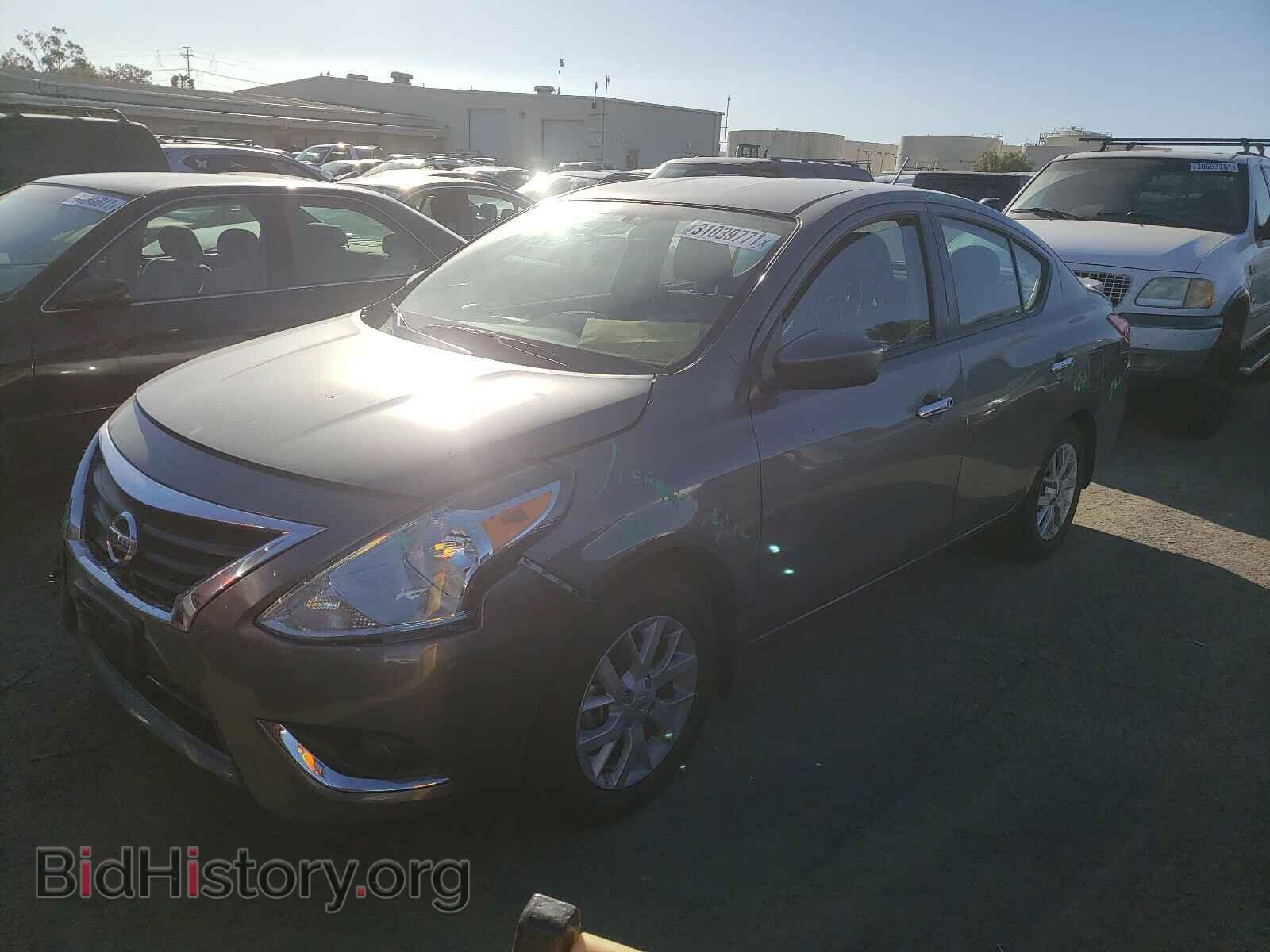 2019 NISSAN VERSA - VIN: 3N1CN7AP3KL812422 - Photo 2