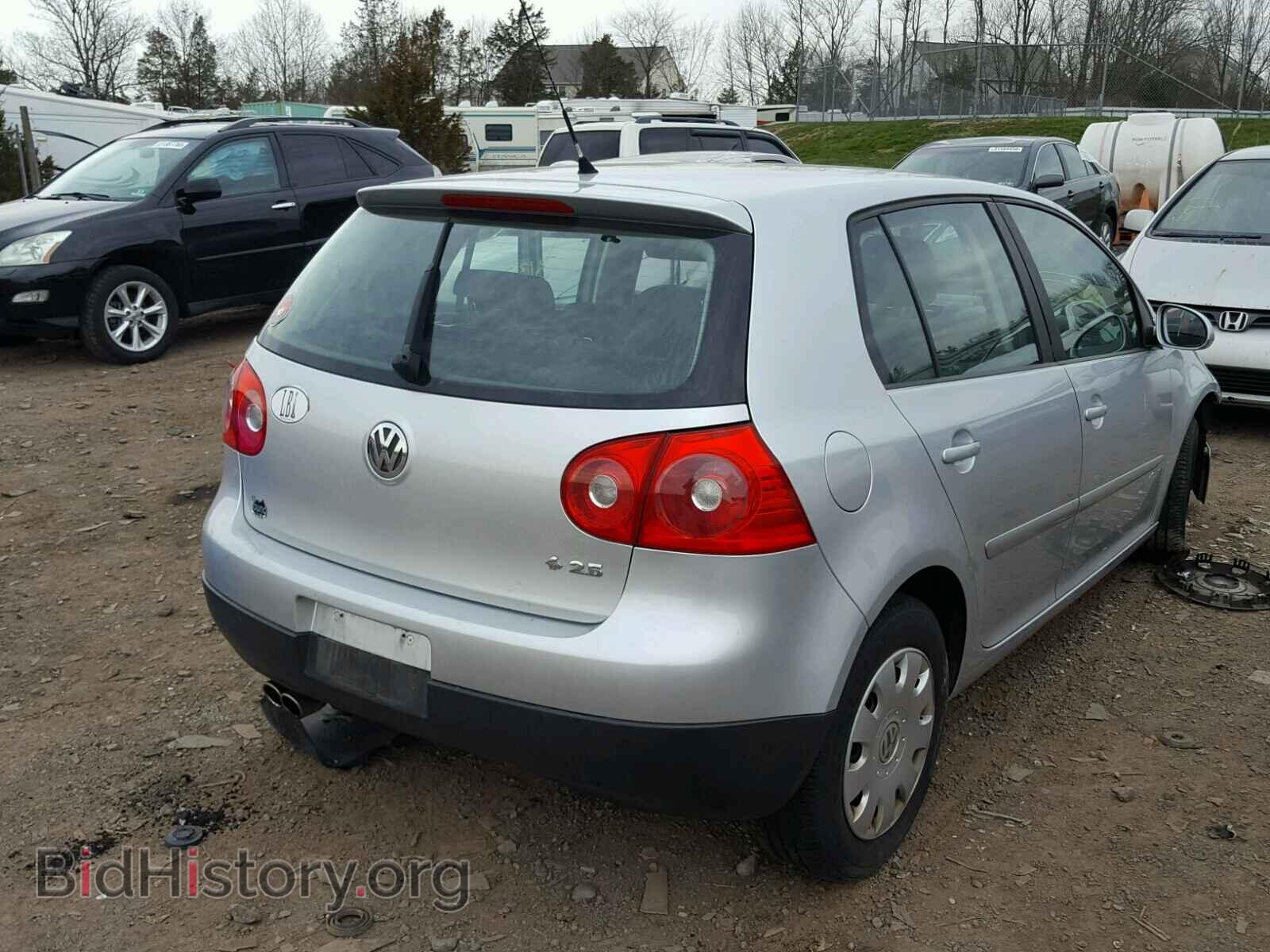 2009 VOLKSWAGEN RABBIT - VIN: WVWDA71K39W138620 - Фото 4