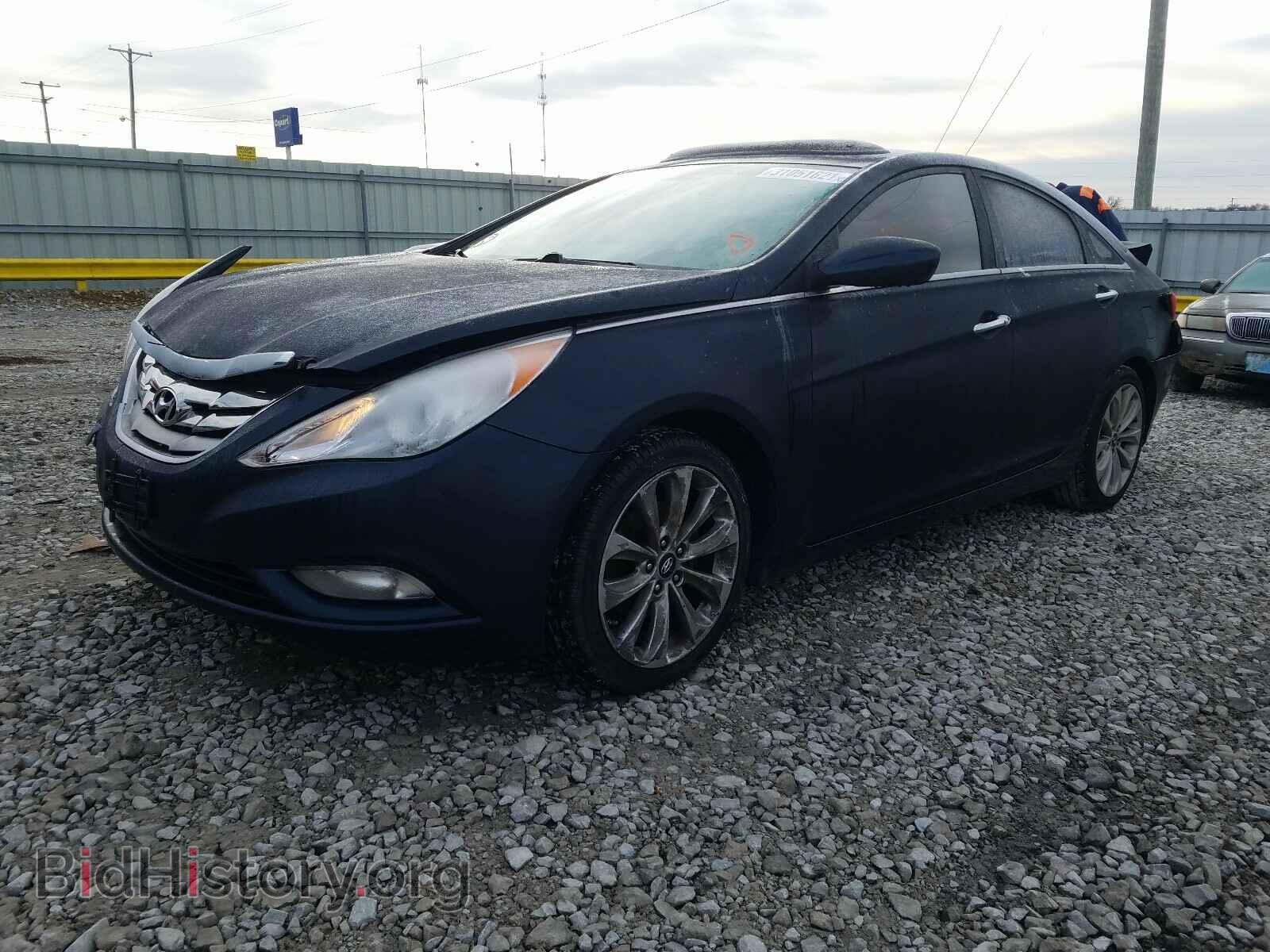 2012 HYUNDAI SONATA - VIN: 5NPEC4ACXCH372059 - Фото 2