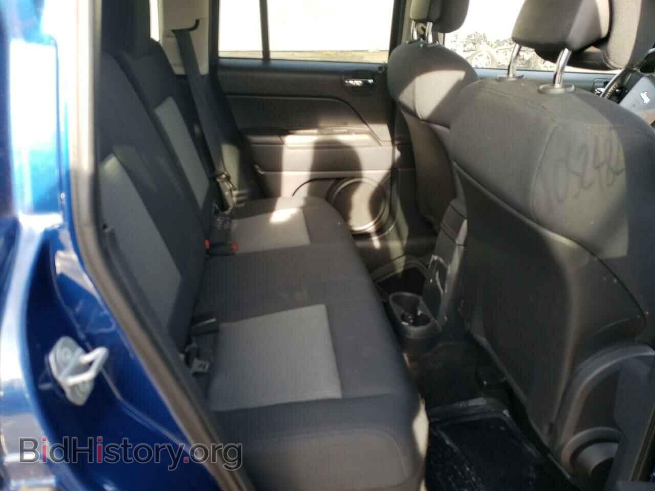 2010 JEEP COMPASS - VIN: 1J4NF4FB7AD522603 - Photo 6