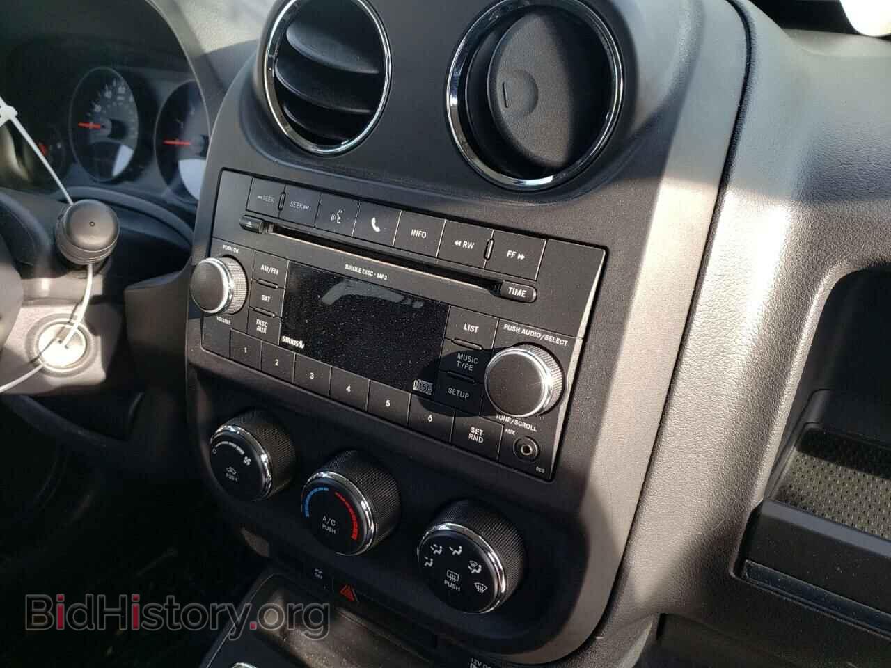 2010 JEEP COMPASS - VIN: 1J4NF4FB7AD522603 - Photo 9