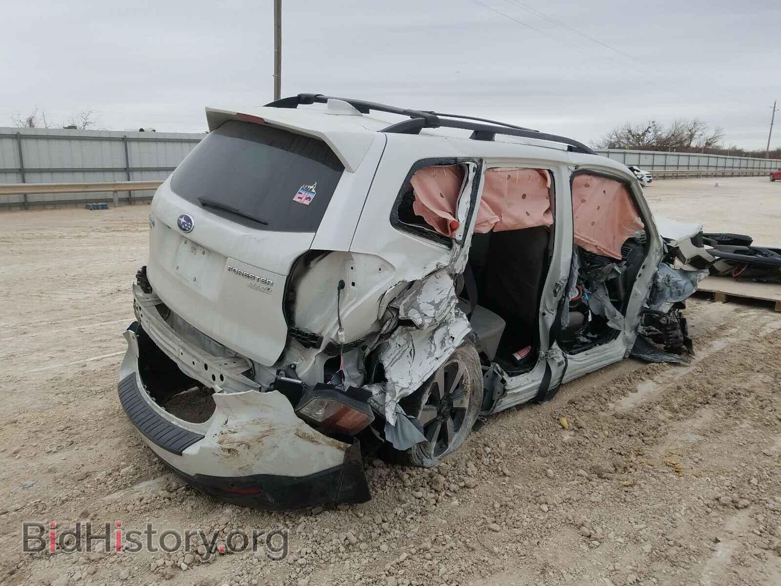 2017 SUBARU FORESTER - VIN: JF2SJARC4HH419444 - Фото 4