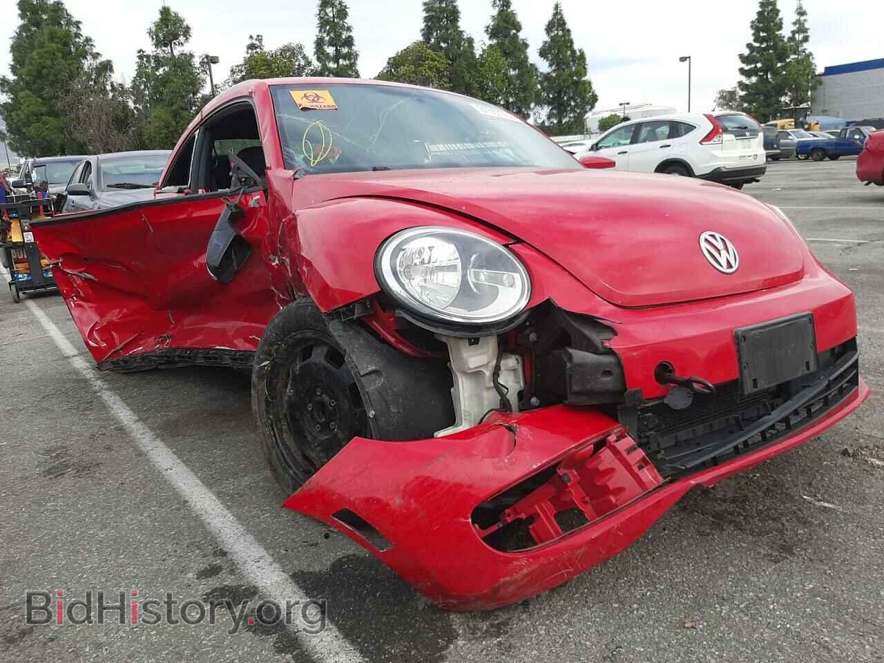 Photo 3VWJP7ATXCM619379 - VOLKSWAGEN BEETLE 2012