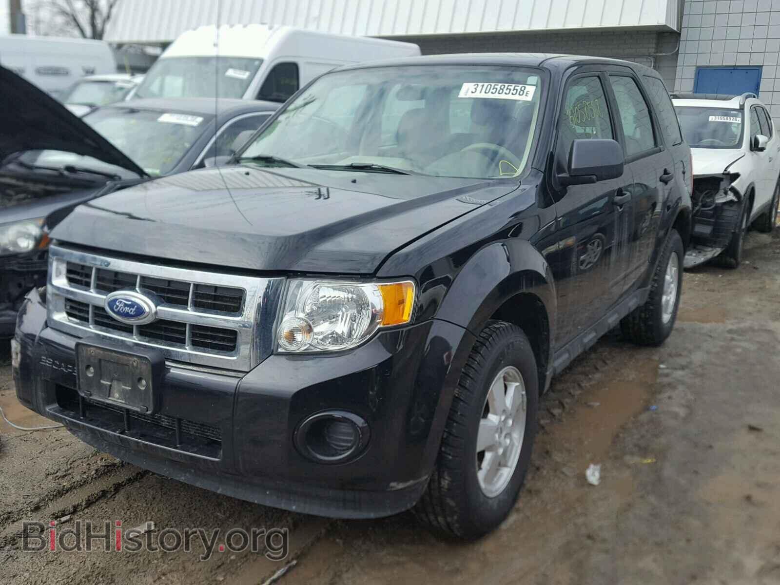 2011 FORD ESCAPE - VIN: 1FMCU0C71BKC17733 - Фото 2
