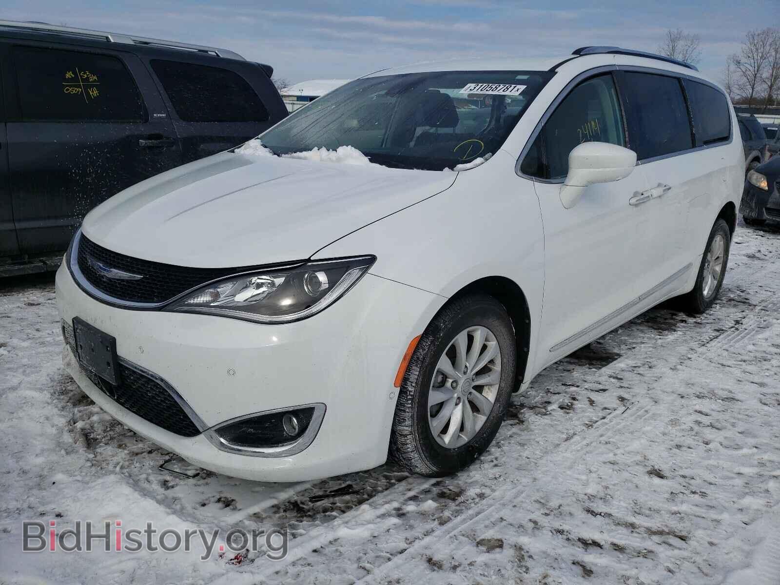 2019 CHRYSLER PACIFICA - VIN: 2C4RC1BG5KR531847 - Фото 2