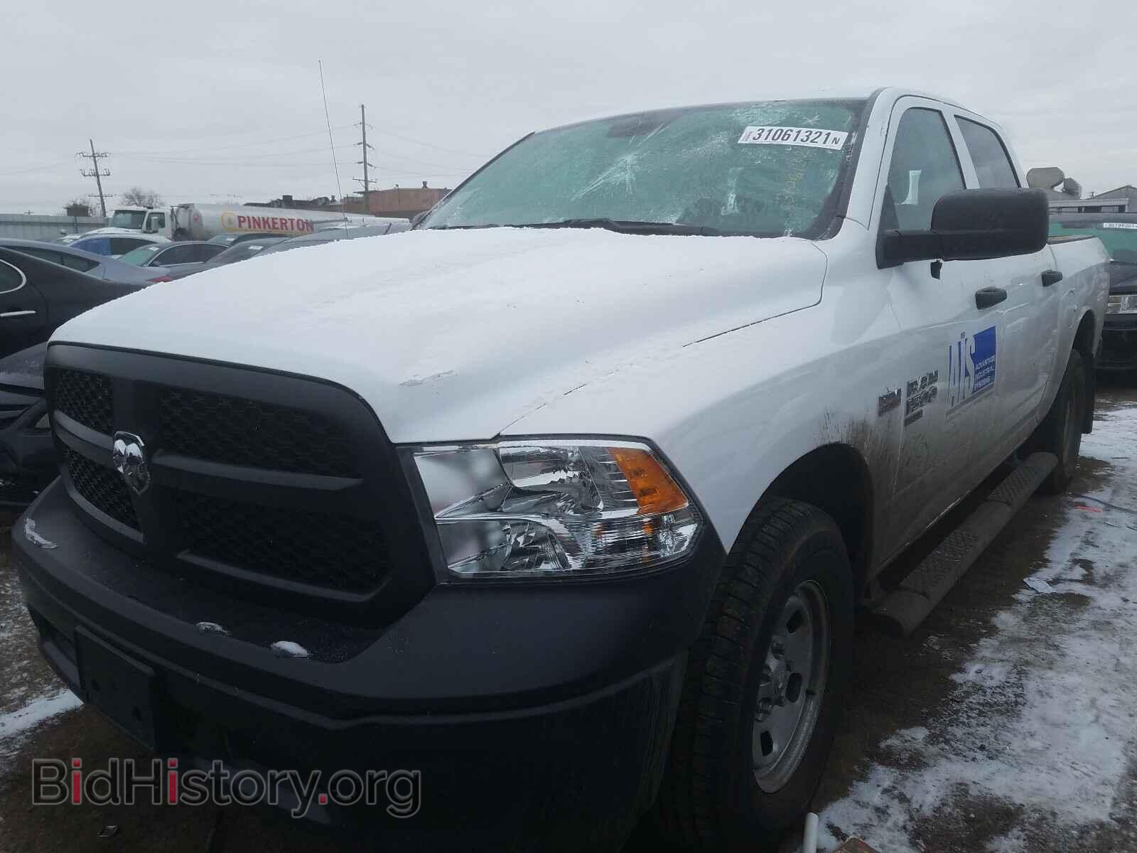 2019 RAM 1500 - VIN: 1C6RR7XT7KS743680 - Фото 2