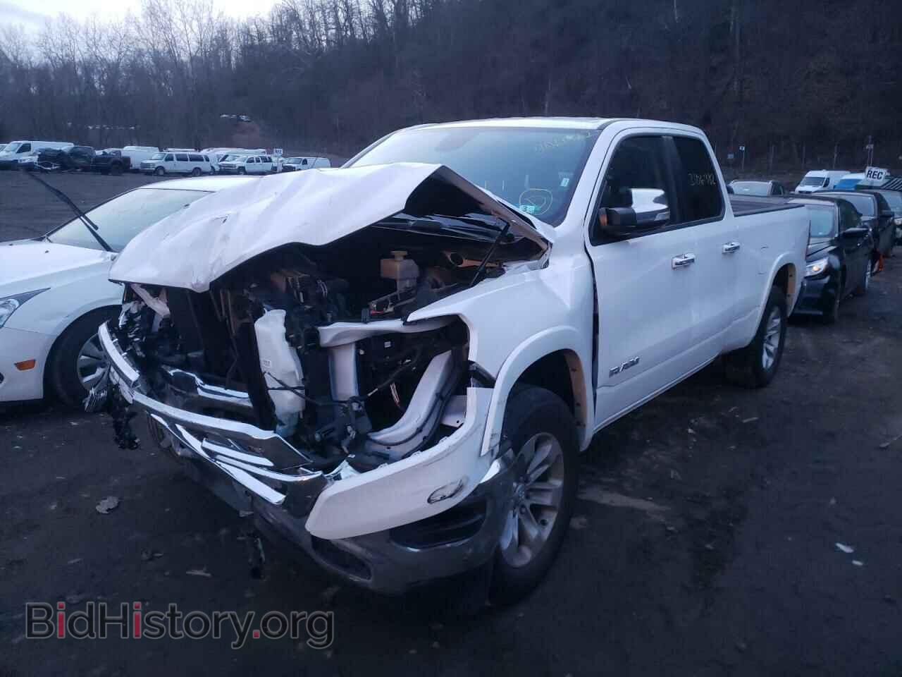 2020 RAM 1500 - VIN: 1C6SRFDTXLN279719 - Фото 2