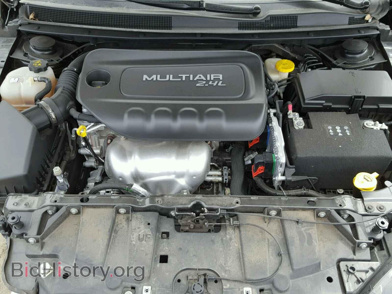 2016 CHRYSLER 200 - VIN: 1C3CCCAB7GN164580 - Фото 7