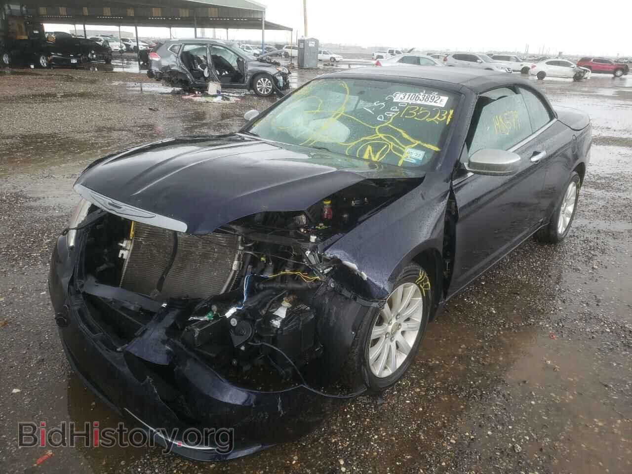 2012 CHRYSLER 200 - VIN: 1C3BCBEBXCN135231 - Фото 2