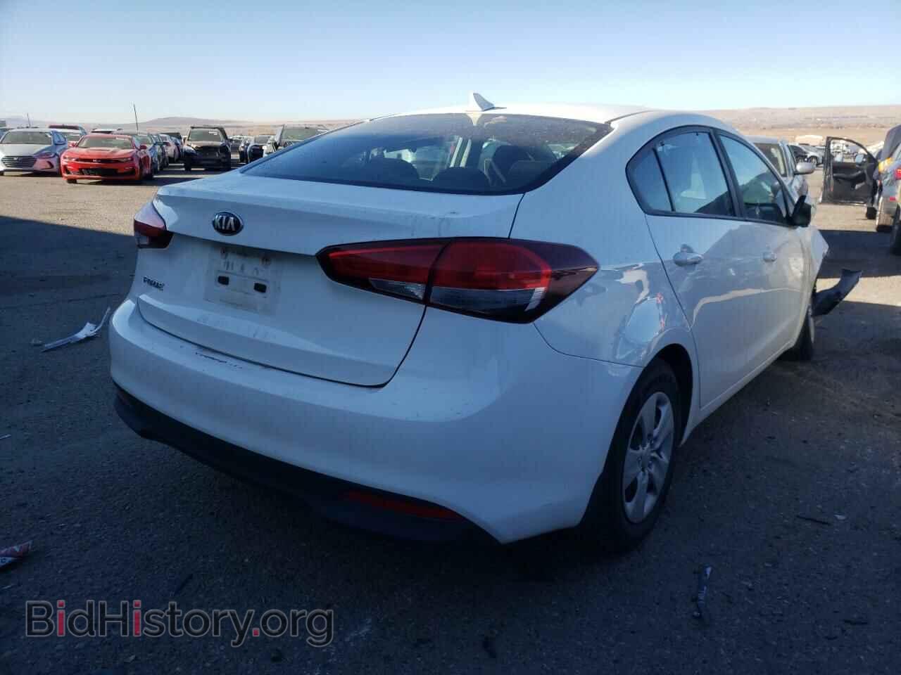 2017 KIA FORTE - VIN: 3KPFK4A7XHE034747 - Фото 4