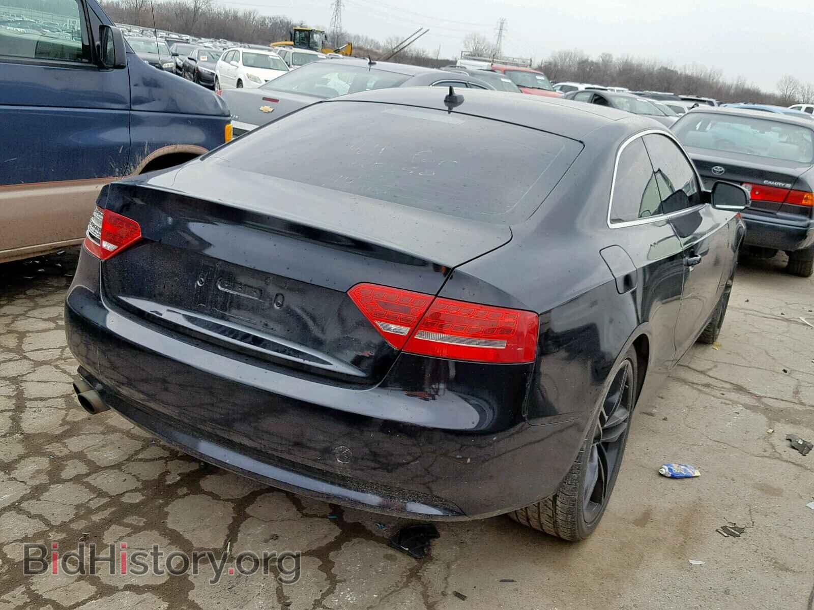 2010 AUDI A5 - VIN: WAULFAFR8AA017046 - Фото 4