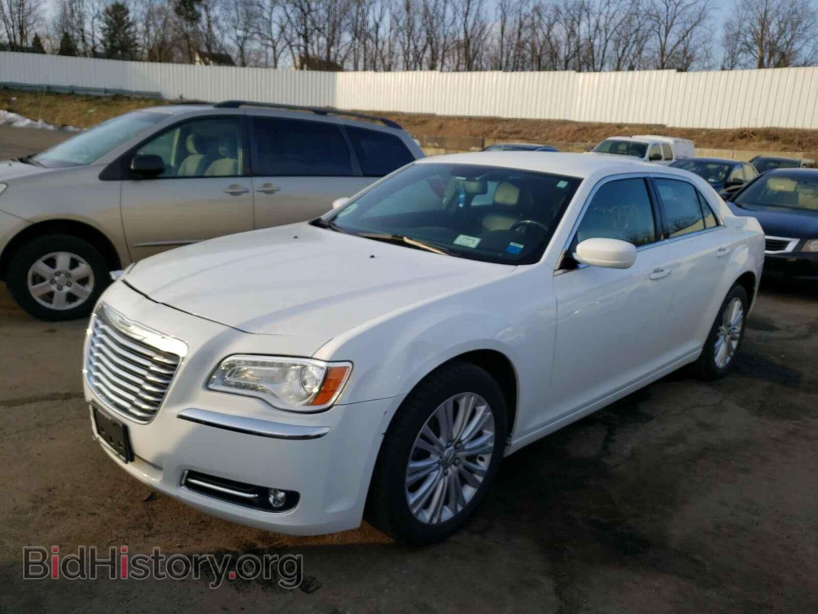 2013 CHRYSLER 300 - VIN: 2C3CCARG2DH728452 - Фото 2