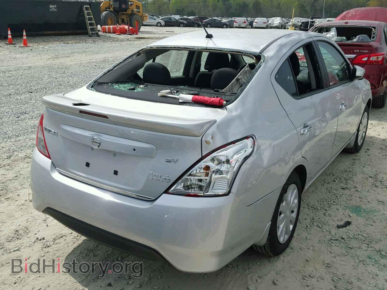 2017 NISSAN VERSA - VIN: 3N1CN7AP1HL843922 - Photo 4