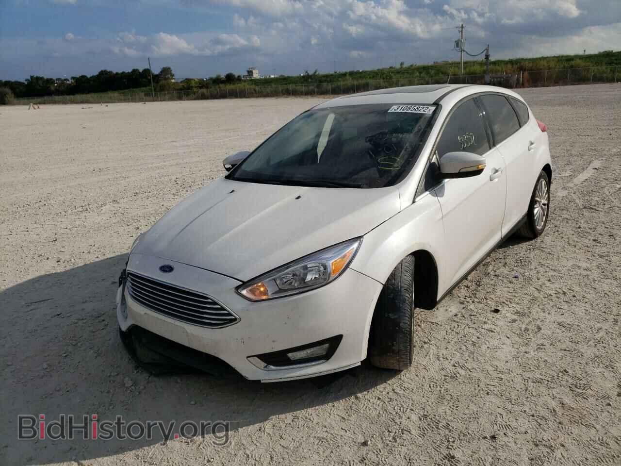 2017 FORD FOCUS - VIN: 1FADP3N23HL228129 - Фото 2