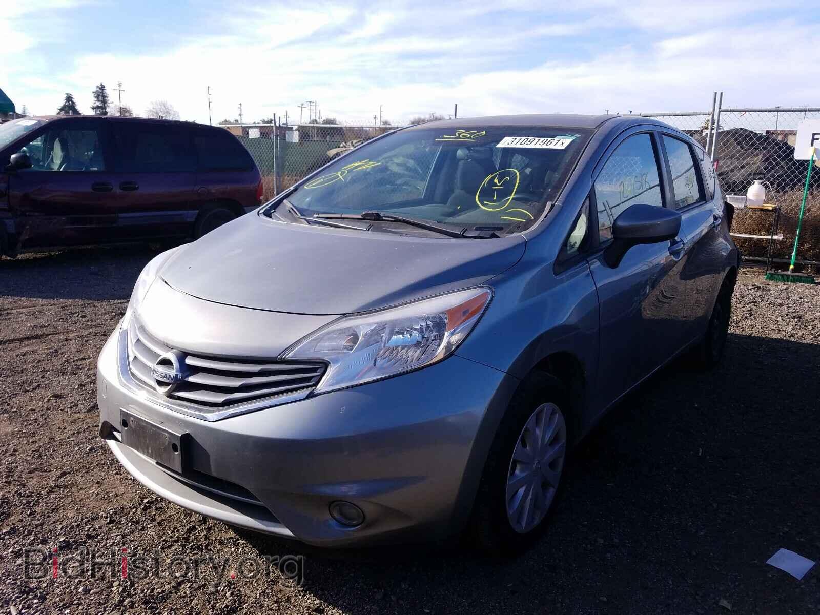 2015 NISSAN VERSA - VIN: 3N1CE2CP8FL404746 - Фото 2
