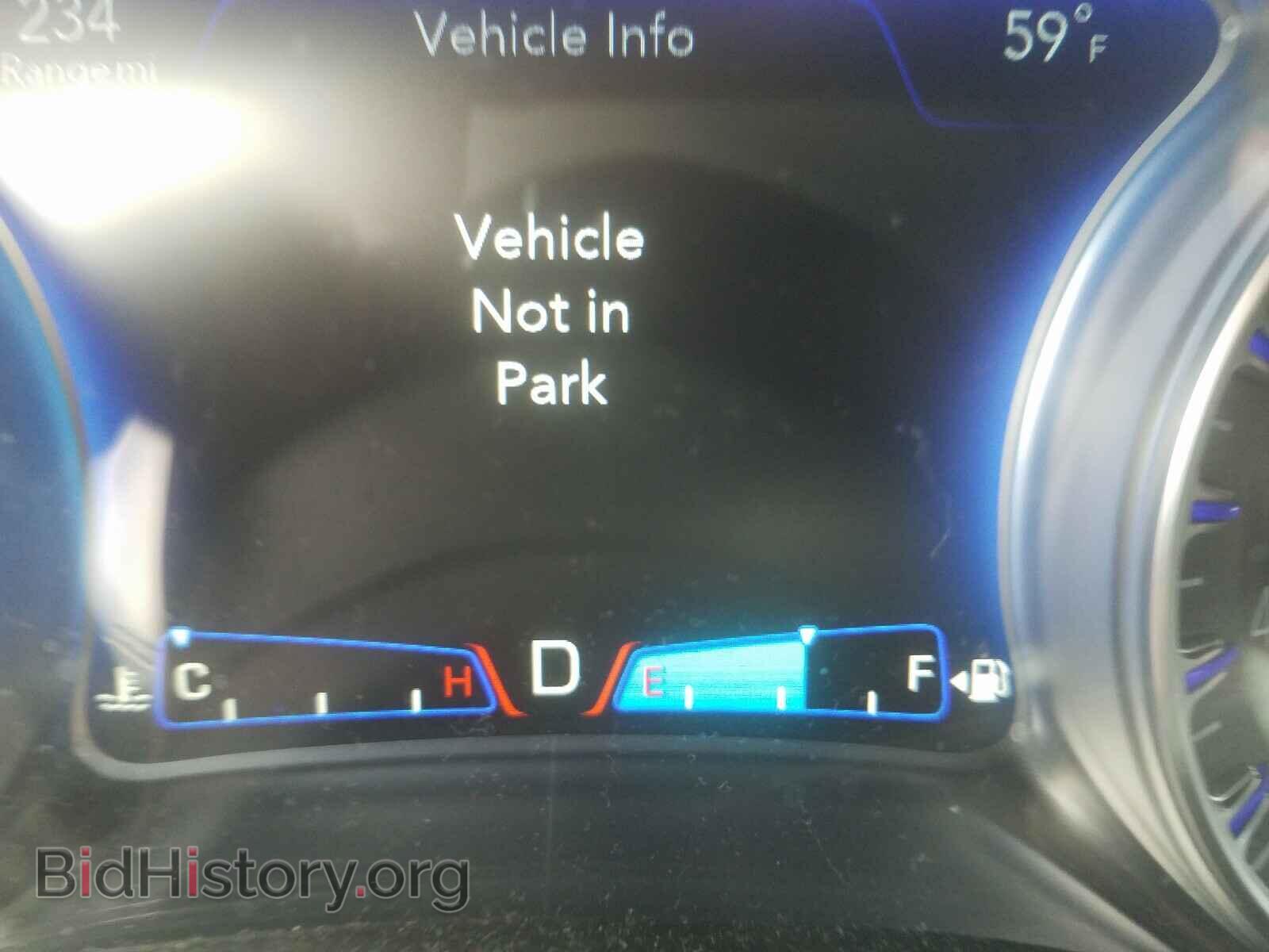 2016 CHRYSLER 300 - VIN: 2C3CCAAG5GH224266 - Фото 8
