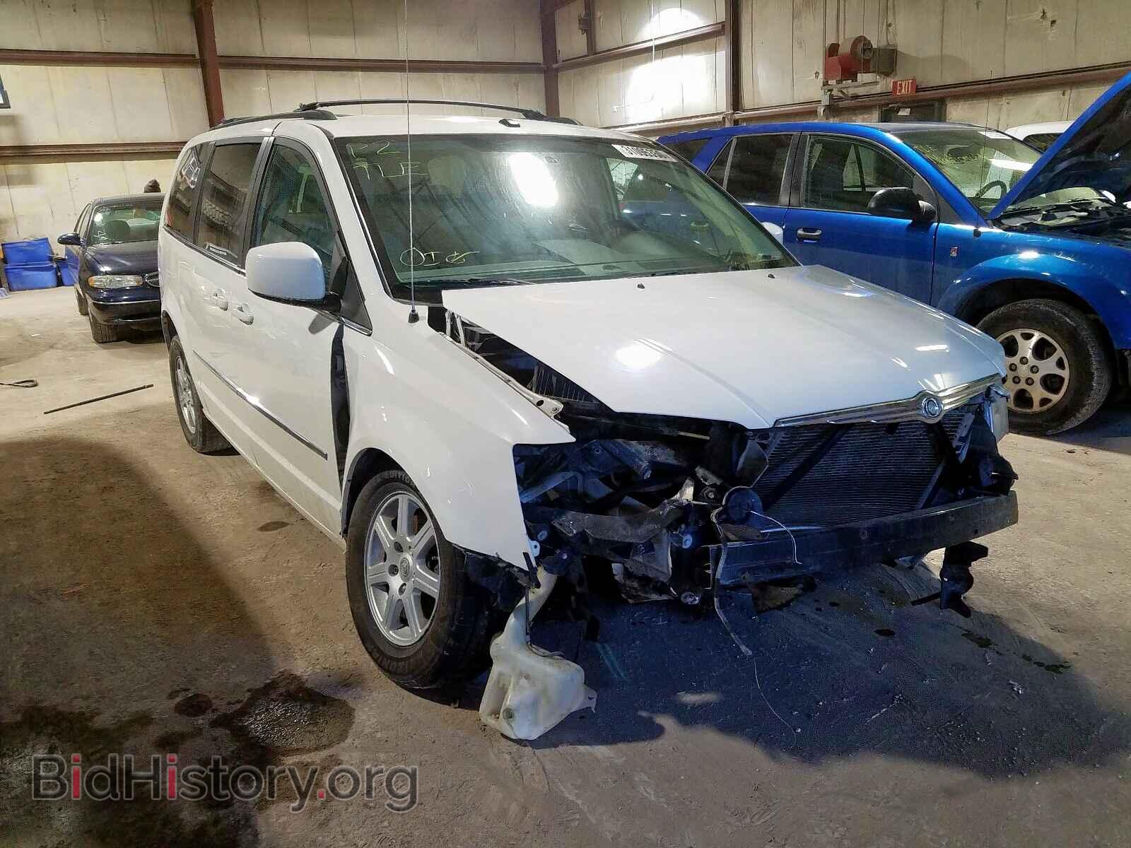 Фотография 2A4RR8D18AR330355 - CHRYSLER TOWN & COU 2010