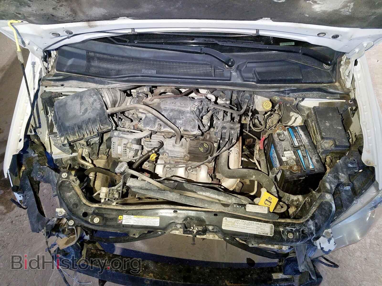 2010 CHRYSLER TOWN & COU - VIN: 2A4RR8D18AR330355 - Фото 7