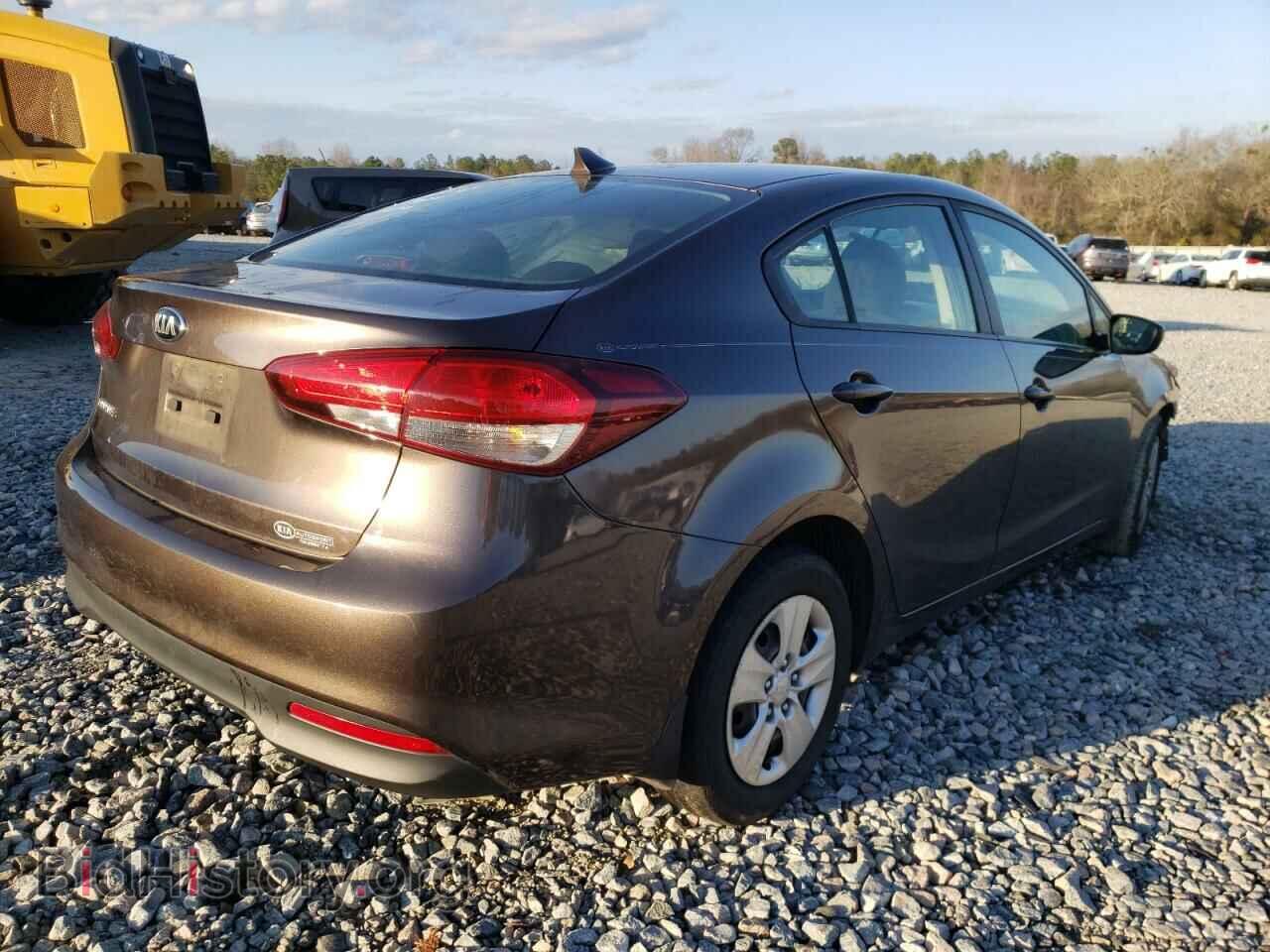 2017 KIA FORTE - VIN: 3KPFK4A78HE149055 - Фото 4