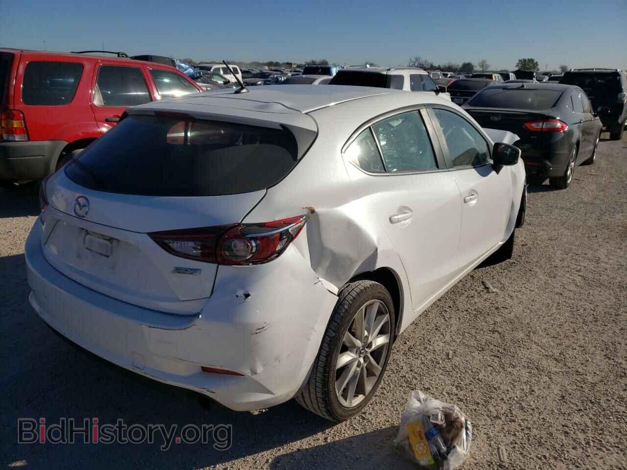 2017 MAZDA 3 - VIN: 3MZBN1L76HM127110 - Фото 4