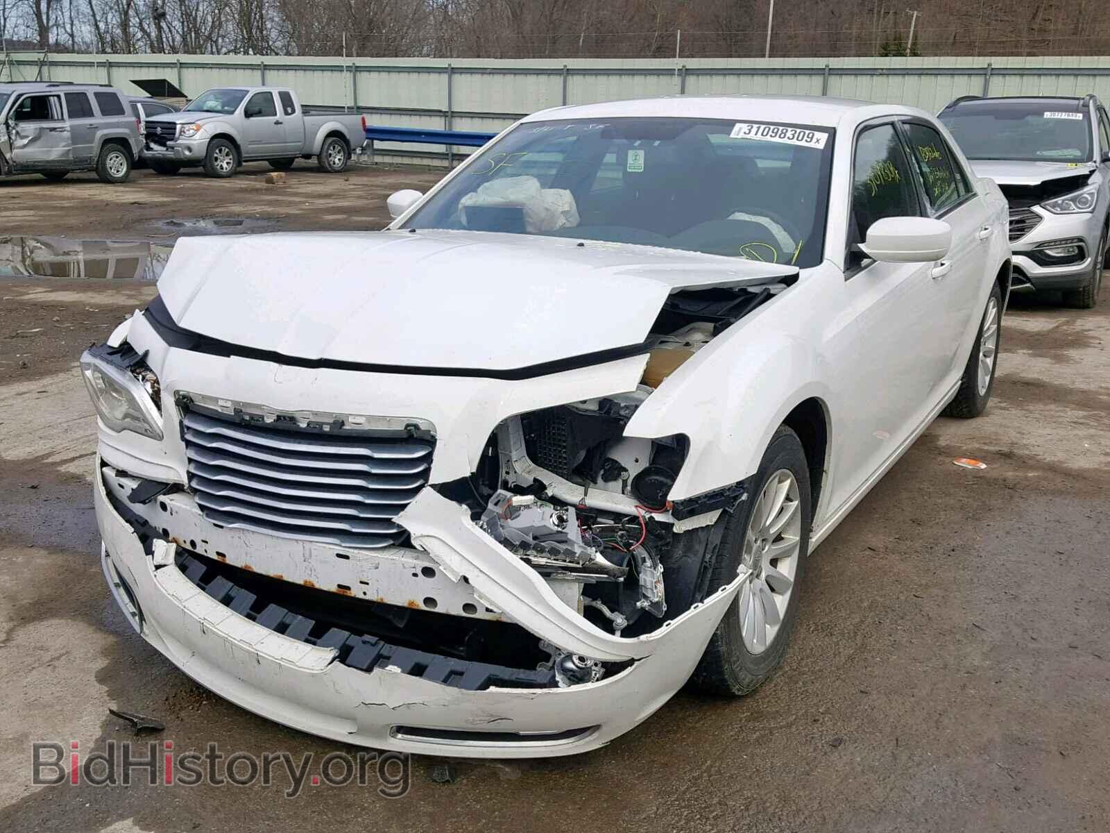 2012 CHRYSLER 300 - VIN: 2C3CCAAG4CH273761 - Фото 2