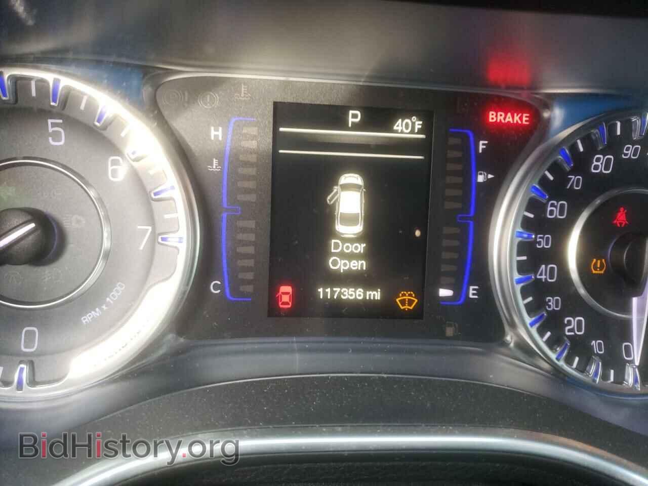 2015 CHRYSLER 200 - VIN: 1C3CCCAB0FN572000 - Photo 8