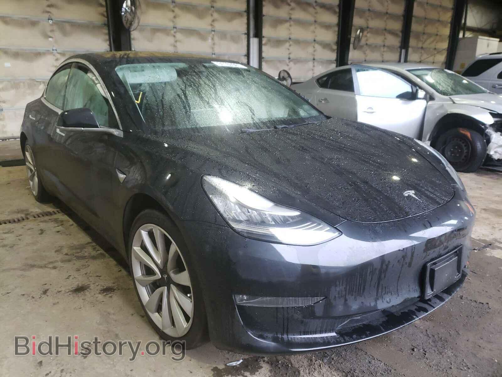 Фотография 5YJ3E1EA0JF136363 - TESLA MODEL 3 2018