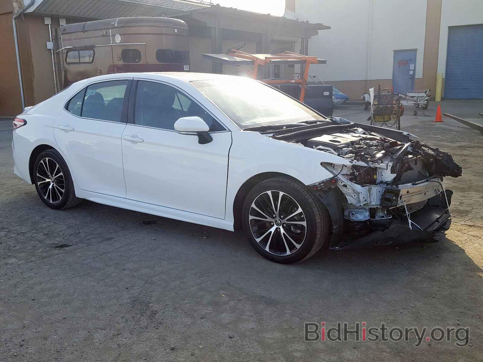 Photo 4T1B11HK6JU639989 - TOYOTA CAMRY 2018