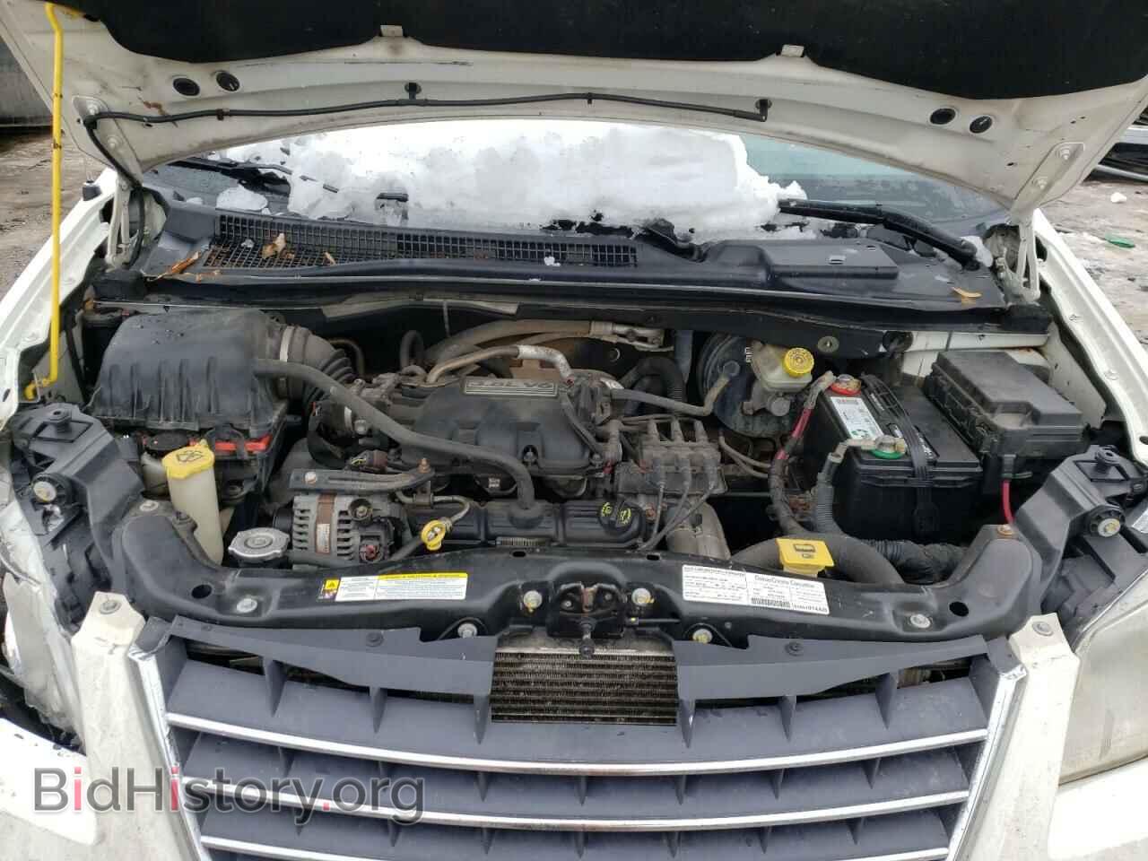 2008 CHRYSLER MINIVAN - VIN: 2A8HR54P98R103604 - Фото 7
