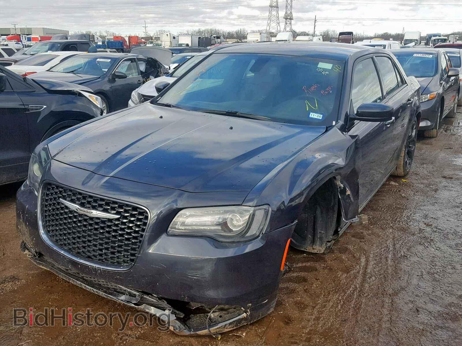 2019 CHRYSLER 300 - VIN: 2C3CCABG5KH559471 - Фото 2