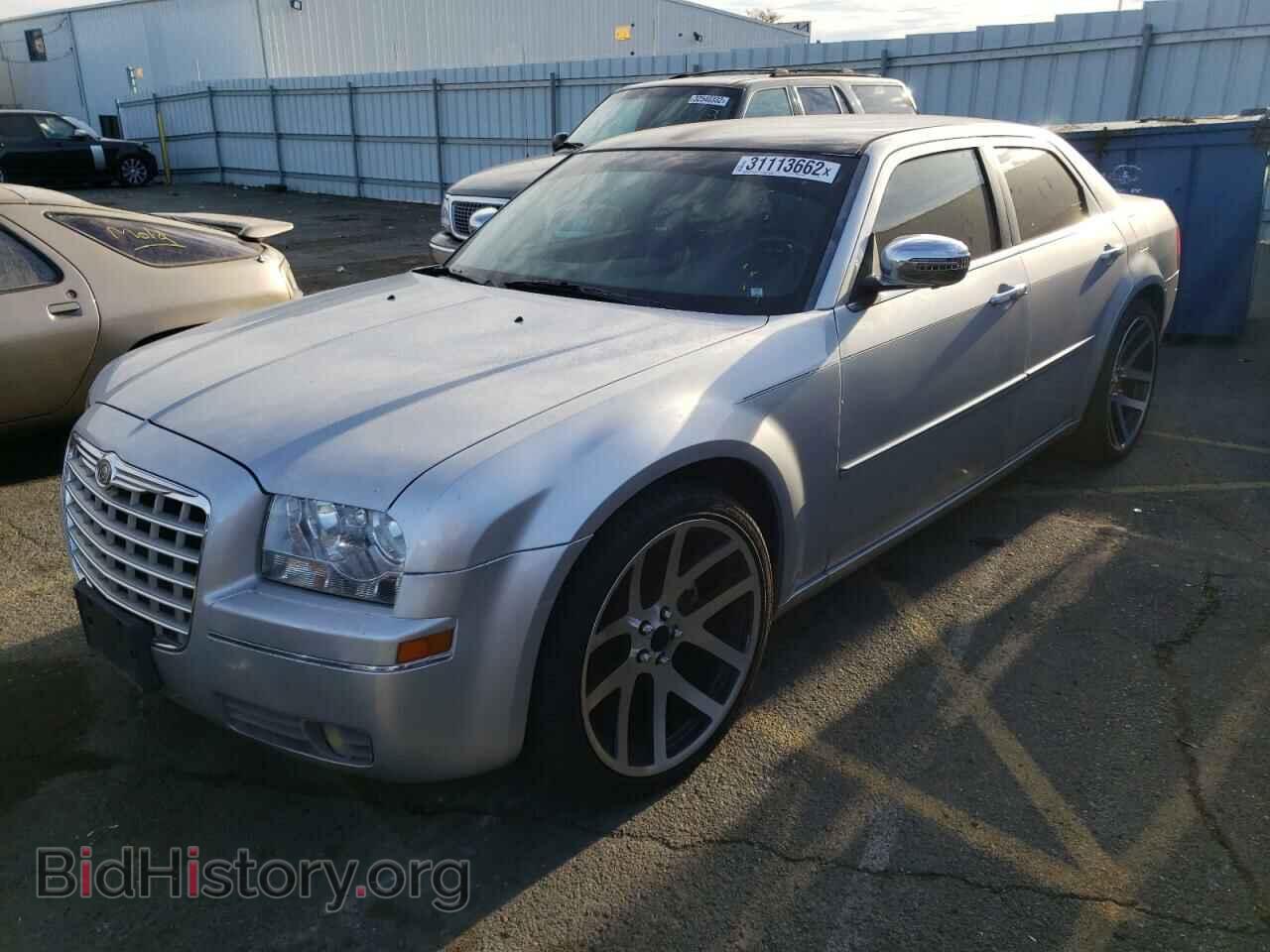 2010 CHRYSLER 300 - VIN: 2C3CA5CV9AH125711 - Фото 2