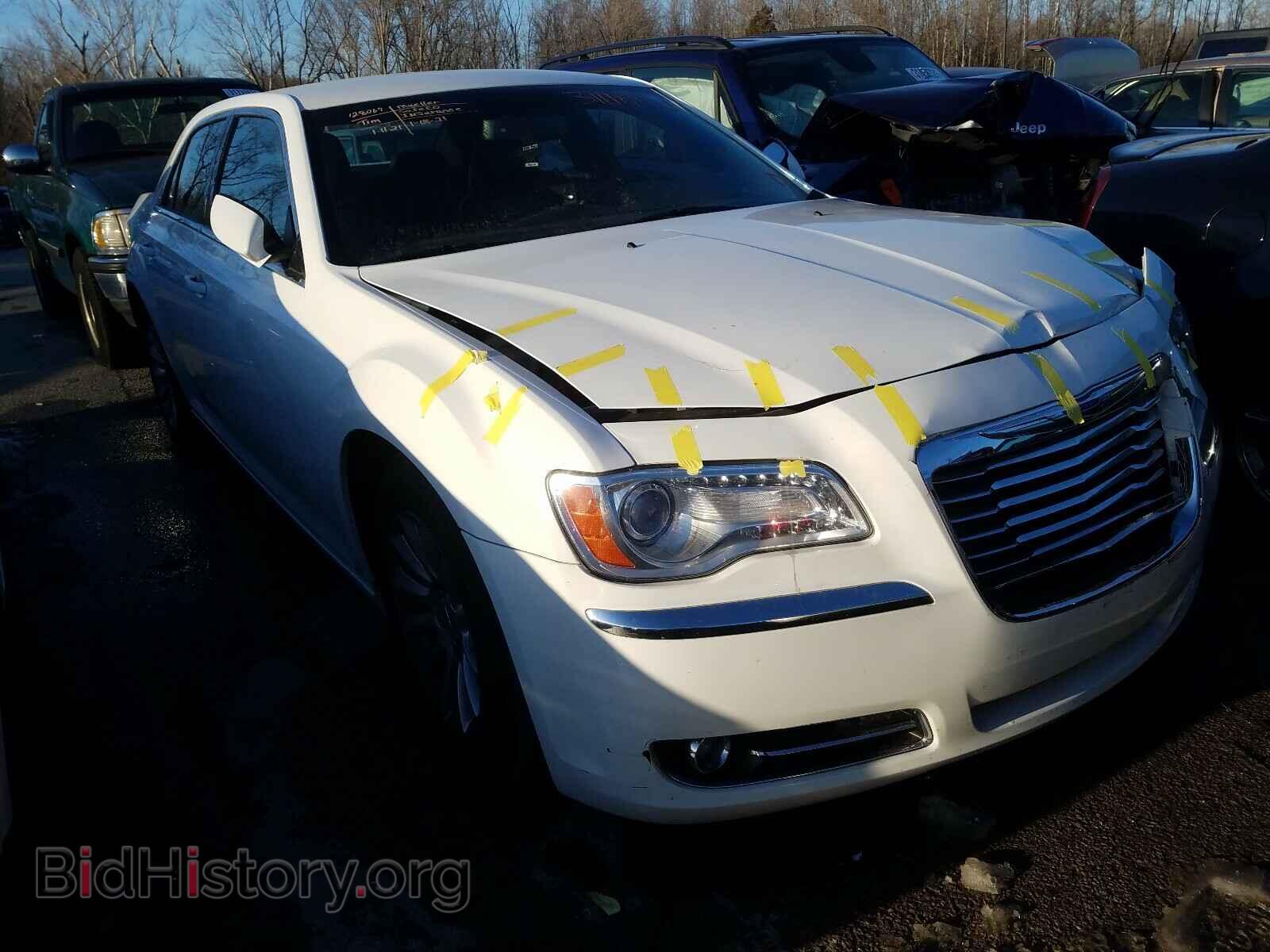 Фотография 2C3CCAAG5DH589364 - CHRYSLER 300 2013