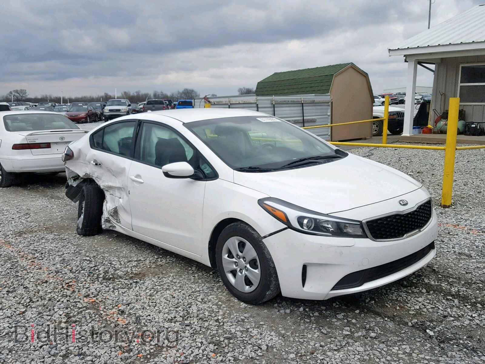 Photo 3KPFL4A7XHE101070 - KIA FORTE LX 2017