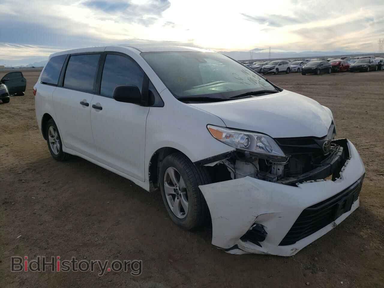 Фотография 5TDZZ3DC5JS938593 - TOYOTA SIENNA 2018