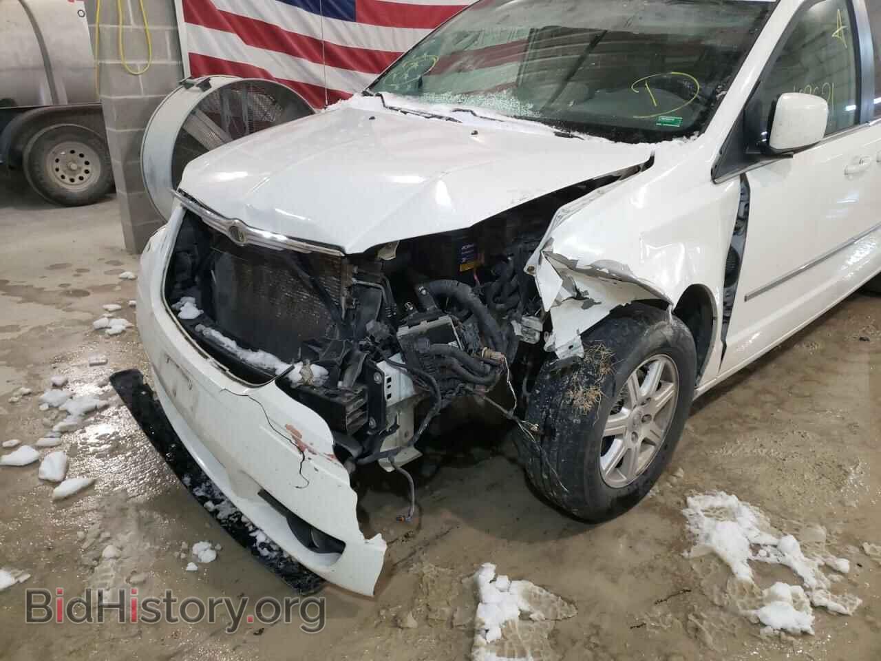 2009 CHRYSLER MINIVAN - VIN: 2A8HR54189R584961 - Фото 9