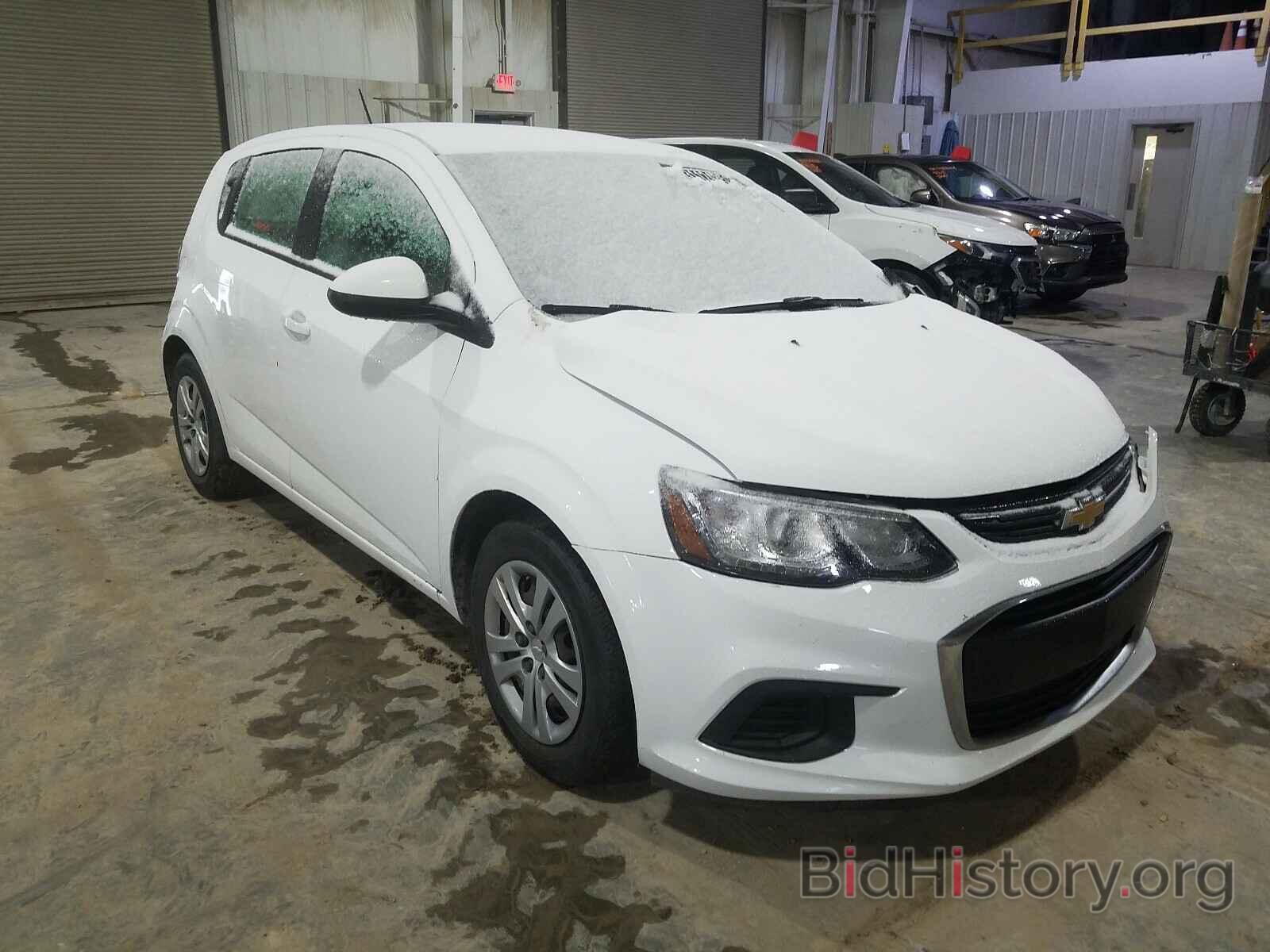 Photo 1G1JG6SH2J4131858 - CHEVROLET SONIC 2018