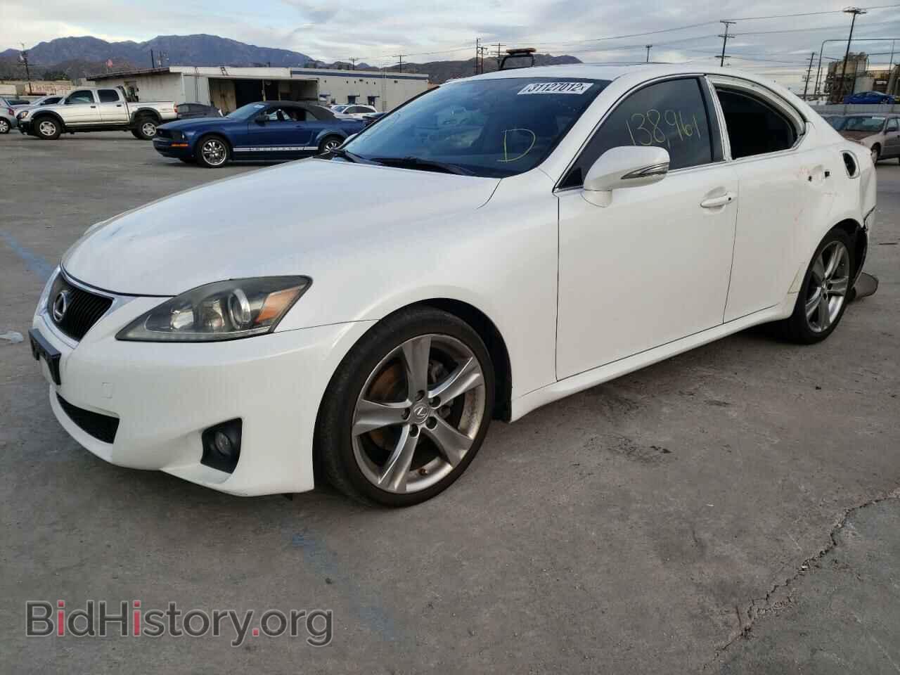 2011 LEXUS IS - VIN: JTHBF5C23B5145832 - Фото 2