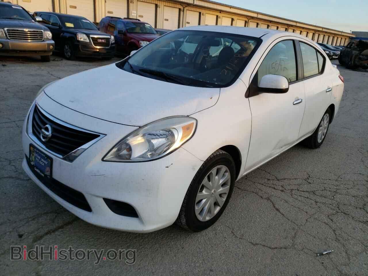 2013 NISSAN VERSA - VIN: 3N1CN7AP4DL865990 - Фото 2