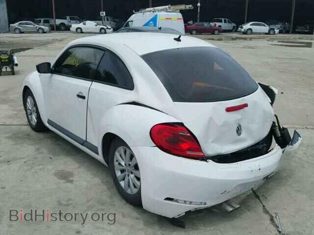 2013 VOLKSWAGEN BEETLE - VIN: 3VWFP7AT0DM644010 - Фото 3