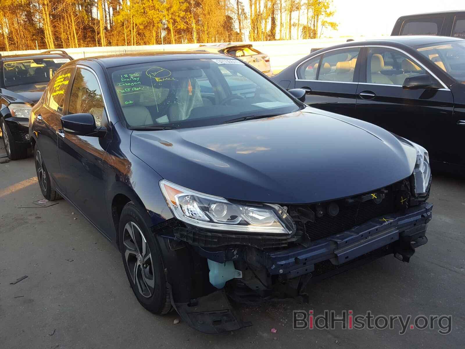 Photo 1HGCR2F33HA167489 - HONDA ACCORD 2017