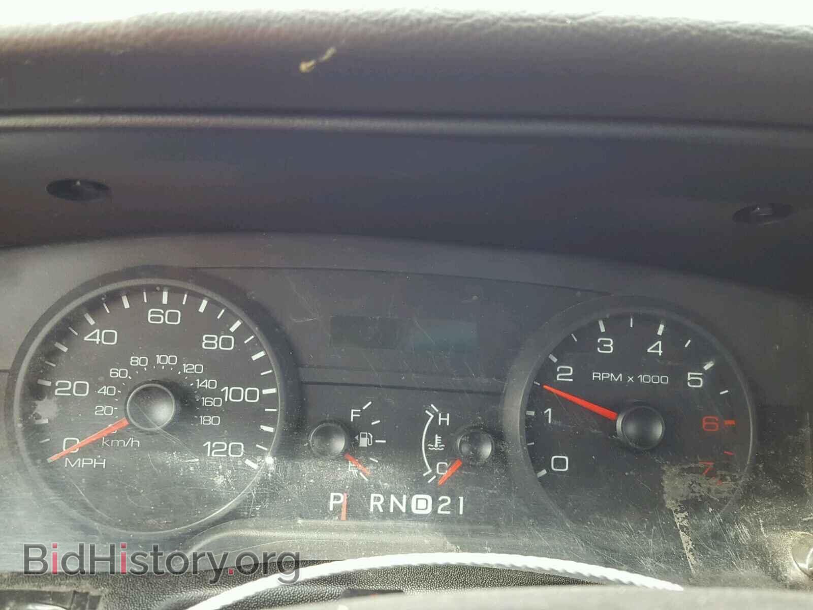 2011 FORD CROWN VIC - VIN: 2FABP7AV9BX143269 - Фото 8