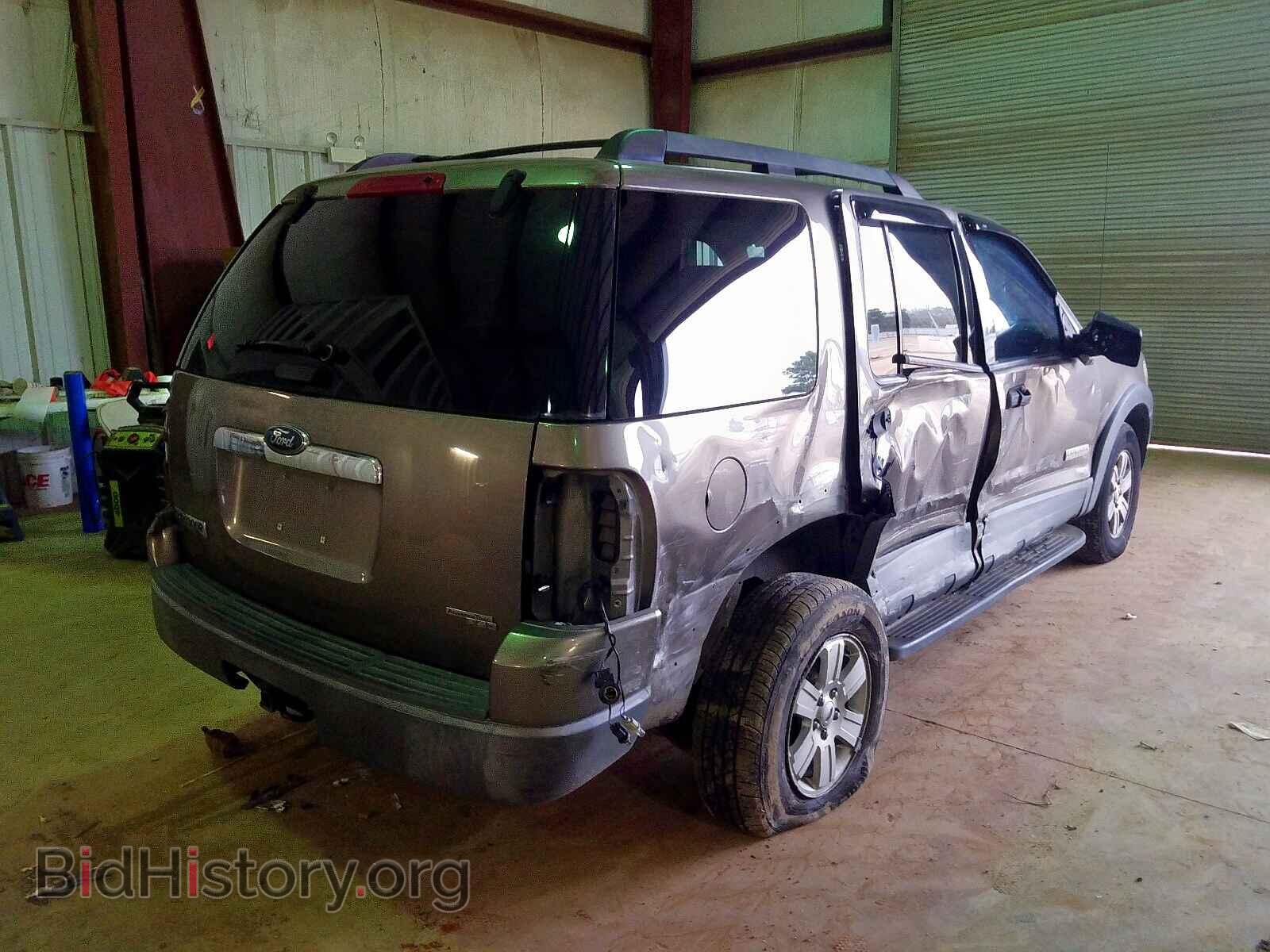 2006 FORD EXPLORER - VIN: 1FMEU63EX6UA82563 - Фото 4
