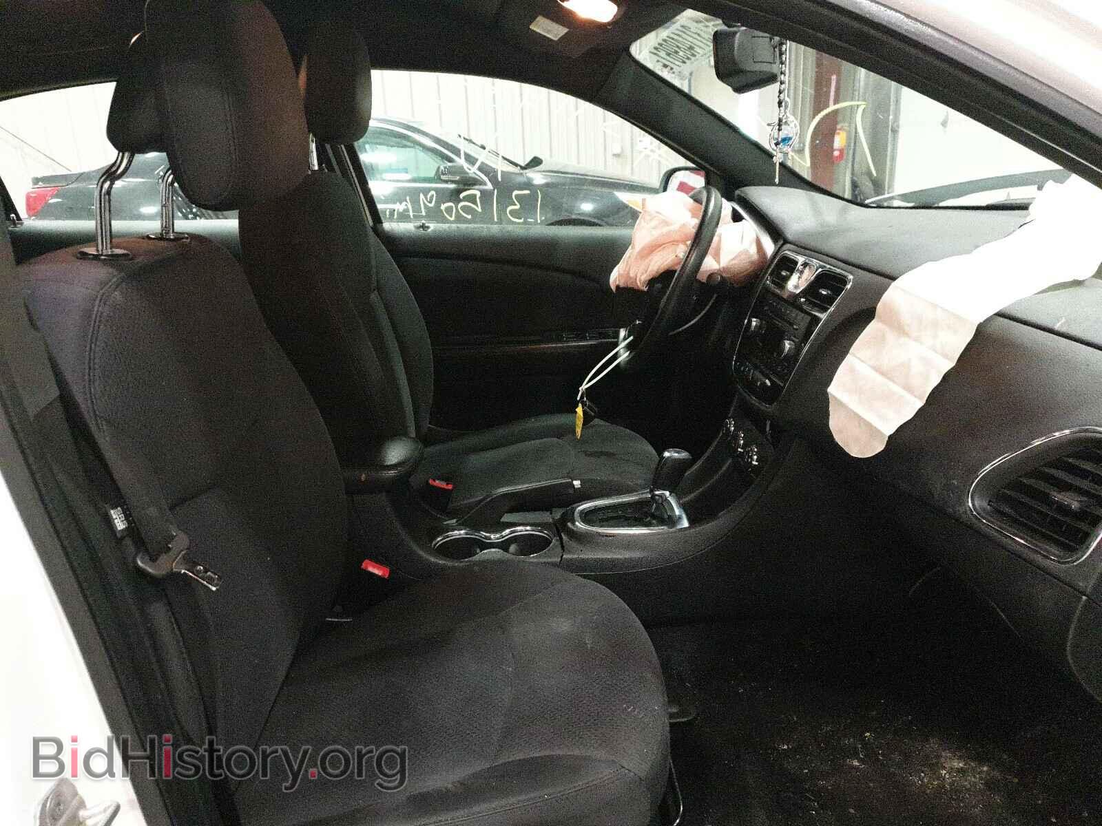 2012 CHRYSLER 200 - VIN: 1C3CCBAG4CN188478 - Фото 5