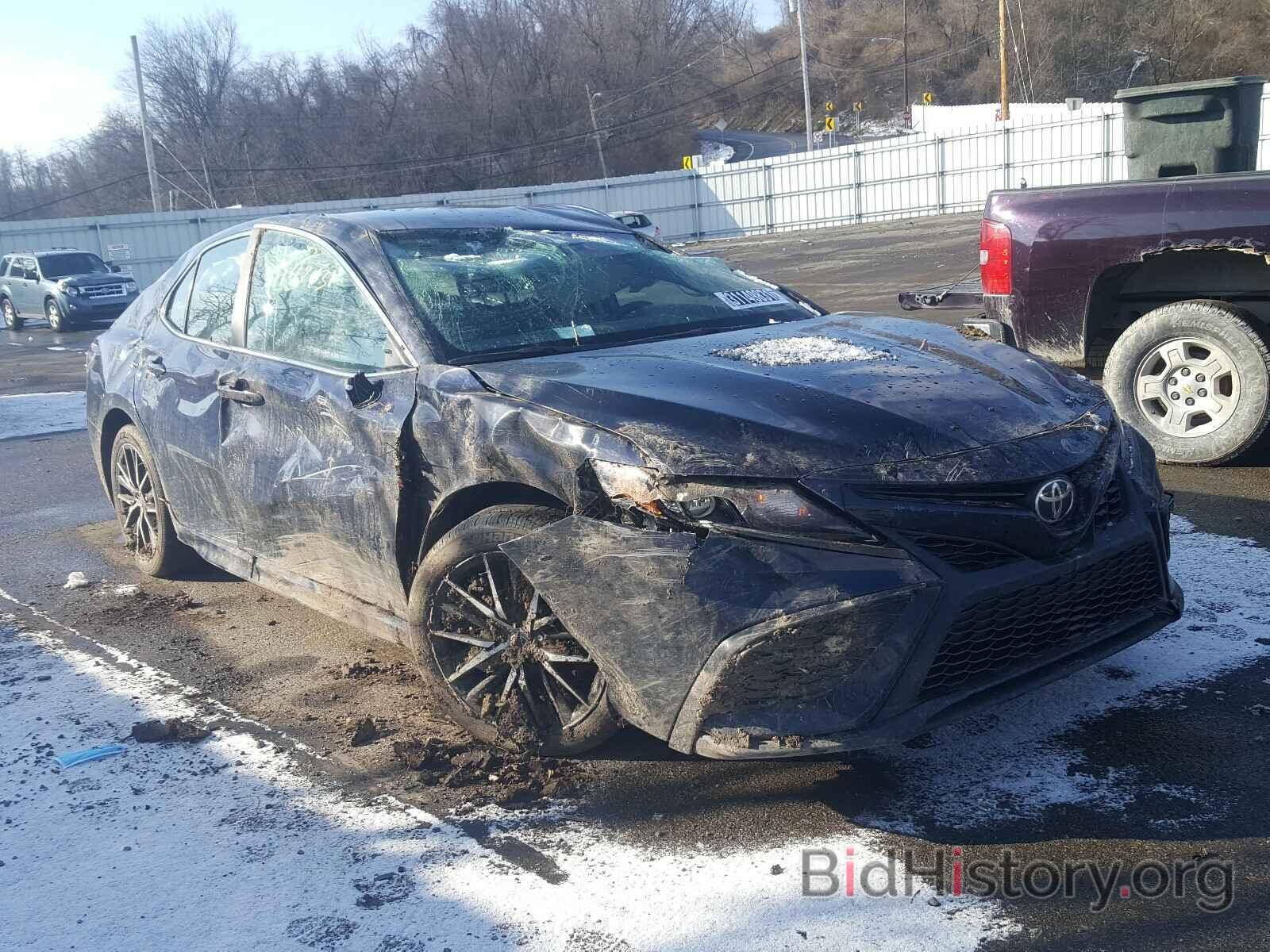 Photo 4T1G11AK8MU520068 - TOYOTA CAMRY 2021