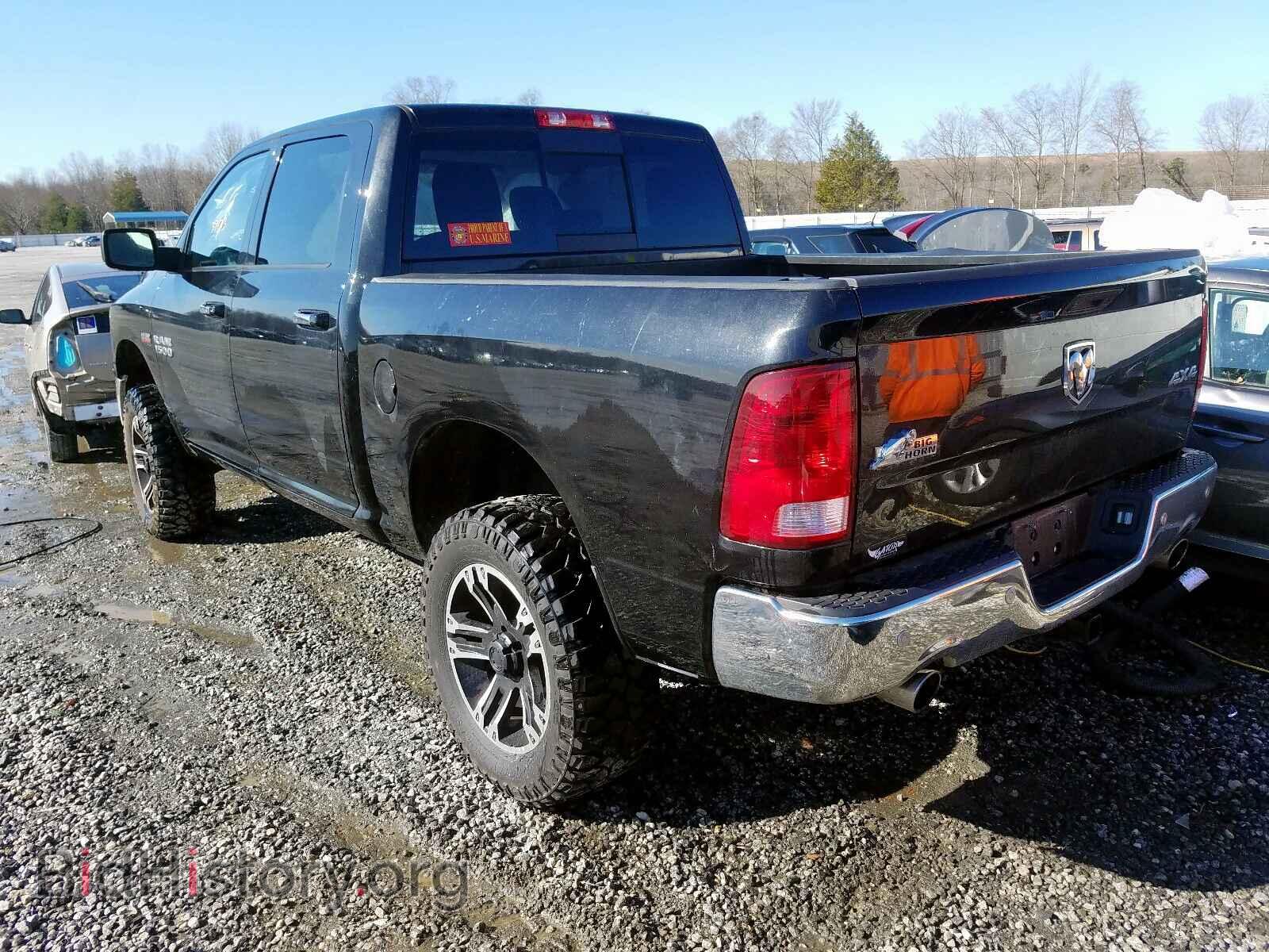 2017 RAM 1500 - VIN: 3C6RR7LT5HG626847 - Фото 3