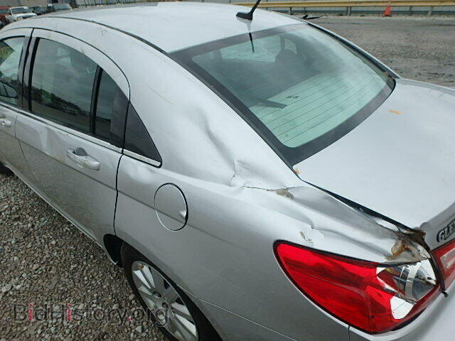 2010 CHRYSLER SEBRING - VIN: 1C3CC4FB7AN229658 - Фото 9