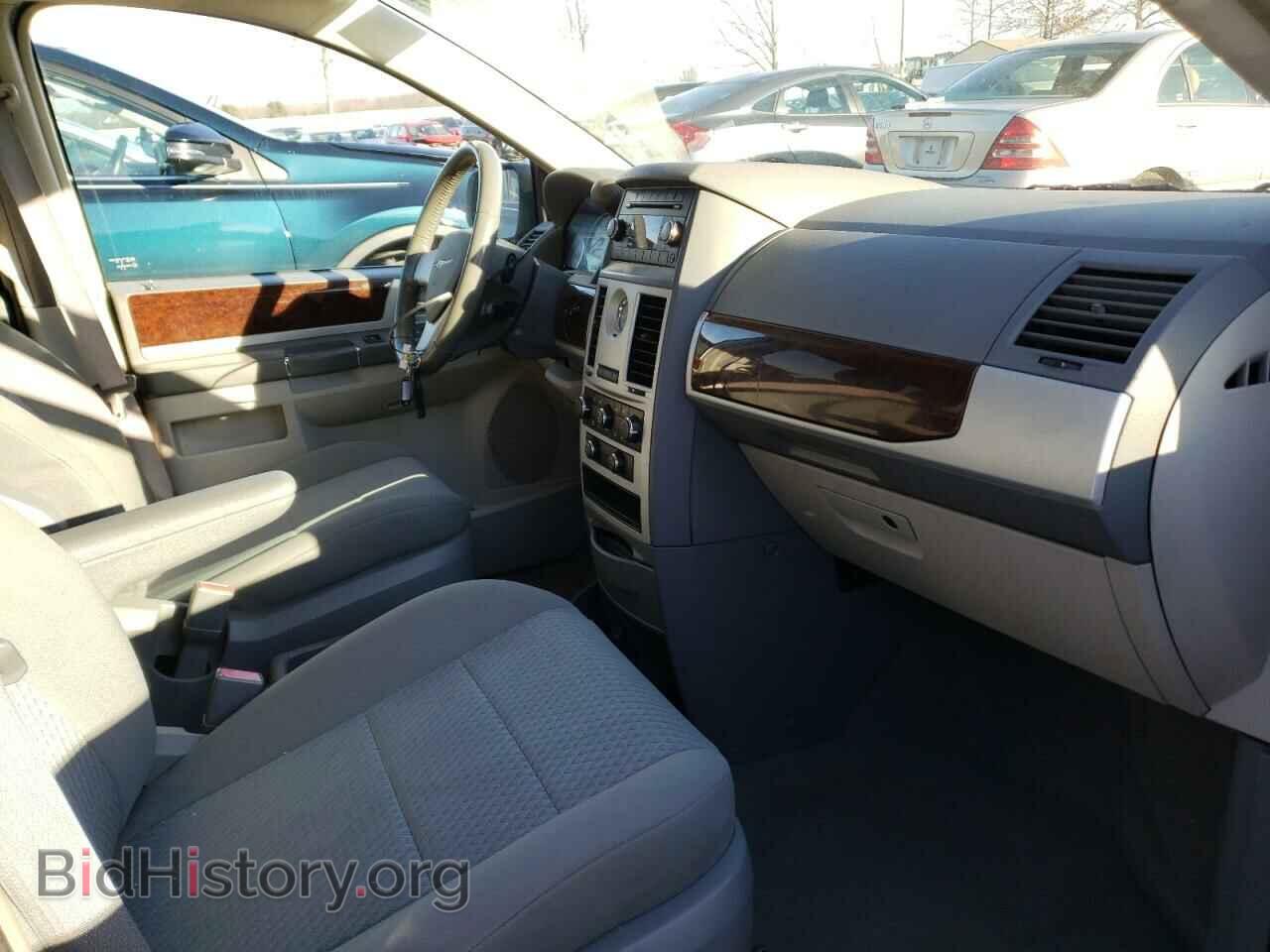2010 CHRYSLER MINIVAN - VIN: 2A4RR5D16AR221892 - Фото 5