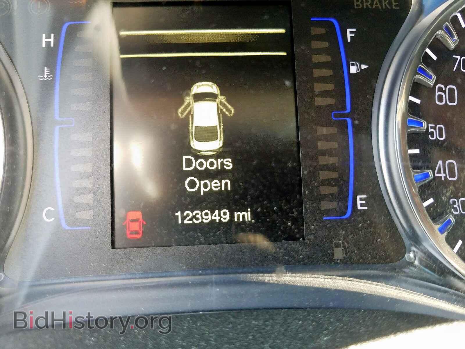 2016 CHRYSLER 200 - VIN: 1C3CCCABXGN176593 - Photo 8