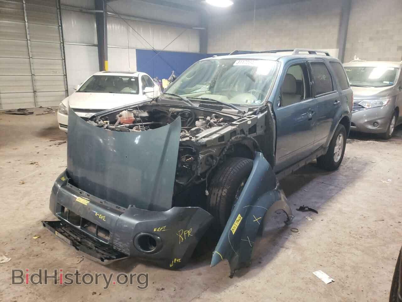2011 FORD ESCAPE - VIN: 1FMCU0D76BKC08282 - Фото 2