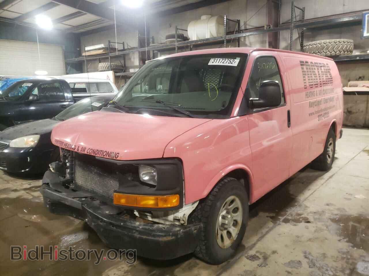 2011 CHEVROLET EXPRESS - VIN: 1GCSGAFX1B1177085 - Фото 2